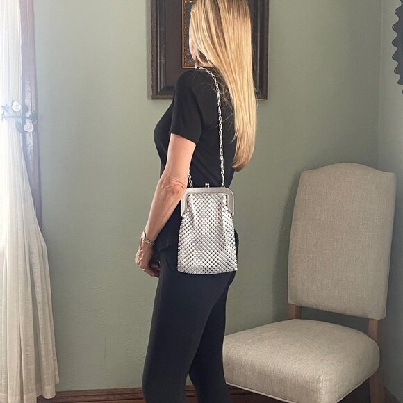 Whiting and Davis 60's Vintage Silver Metal Mesh Shoulder/Evening Bag- USA - Picture 1 of 14